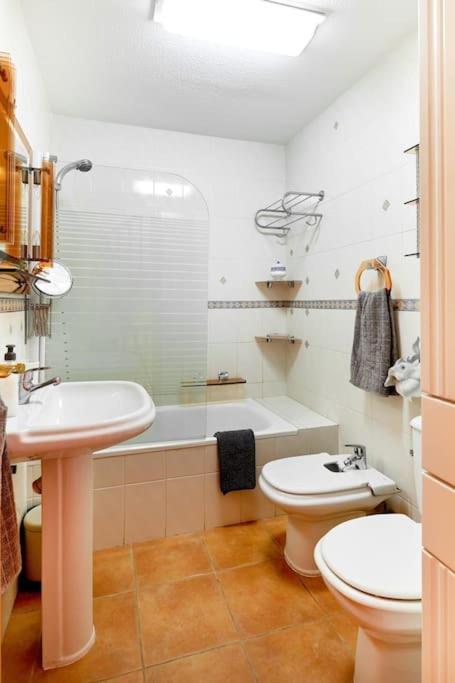Villa Magerit, Entire Home 5 Minutes Easy Walk To Sandy Beach La Mata  Exterior photo